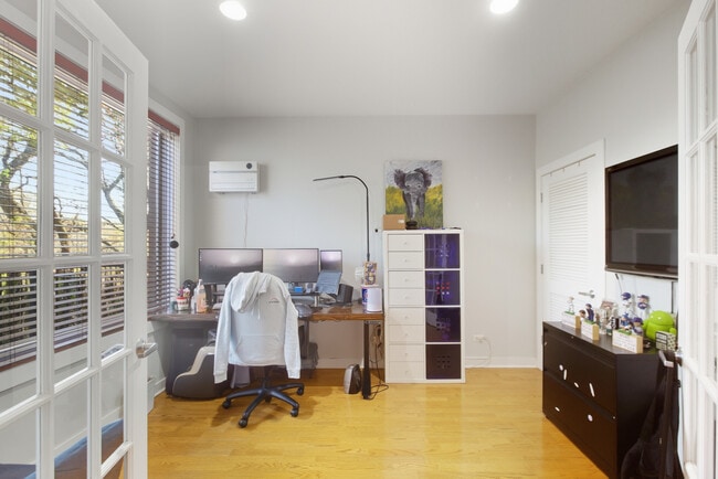 Building Photo - 2854 N River Walk Dr