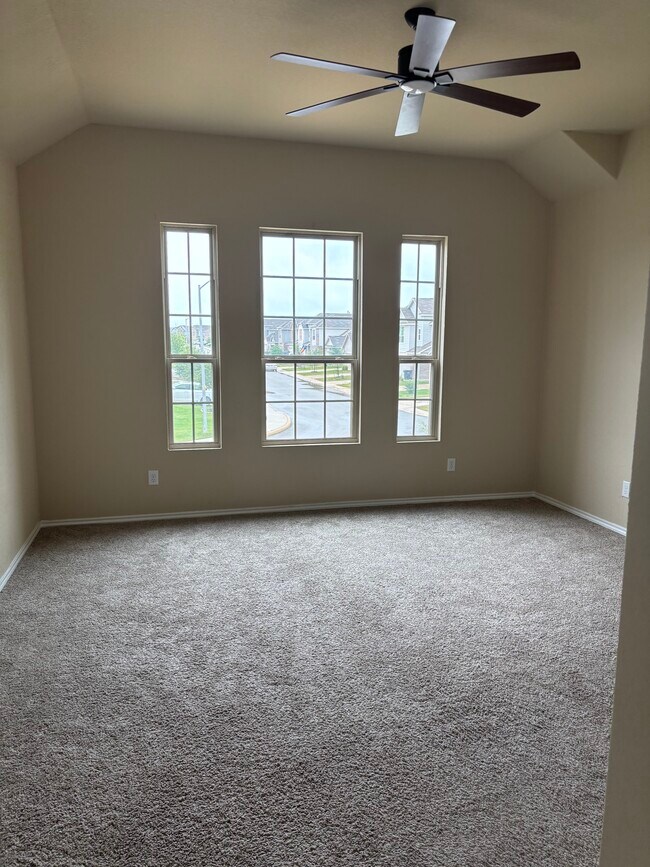 Building Photo - 6026 Galena Rock