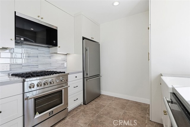 Building Photo - 3309 Highland Ave