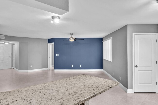 Building Photo - 2881 N Oakland Forest Dr