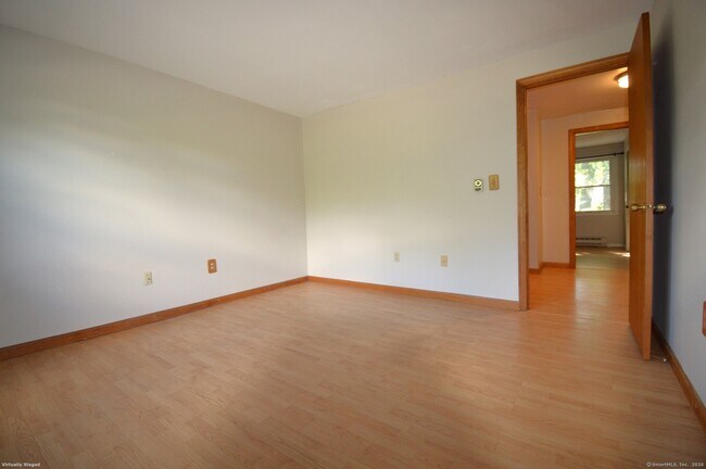 Building Photo - 246 Woodford Ave