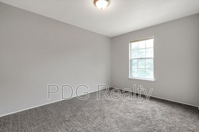 Building Photo - 12014 Morningside Dr