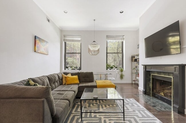 Building Photo - 130 Appleton St