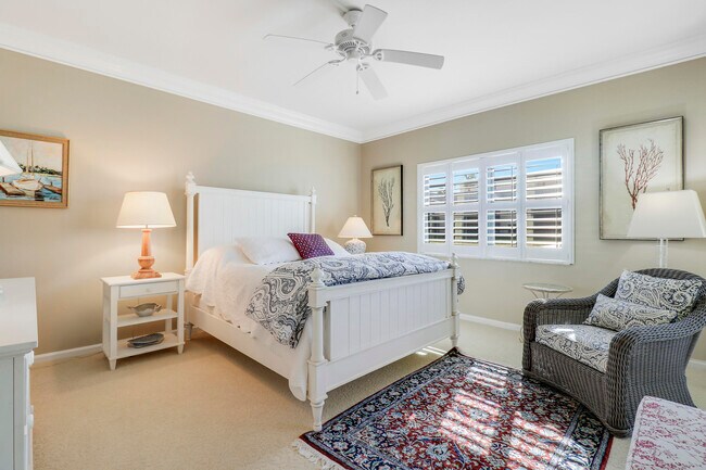 Building Photo - 275 S Beach Rd