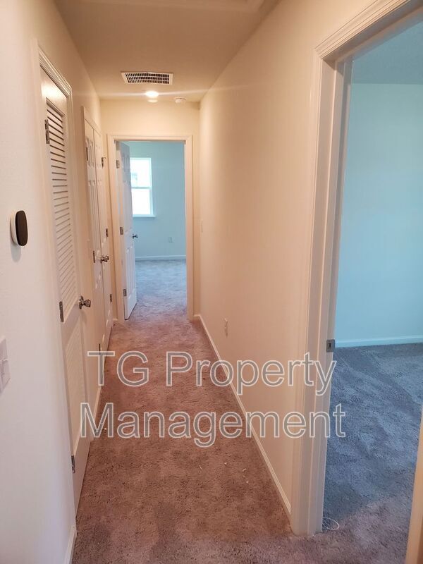 Building Photo - 26 Great Star Ct