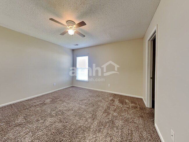 Building Photo - 1073 Briar Rose Ln