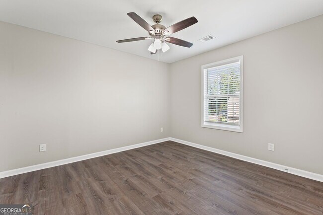 Building Photo - 261 Lagrange St