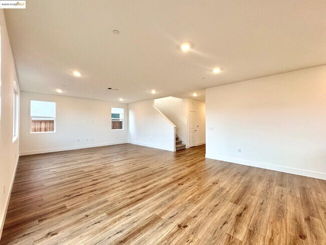 Building Photo - 2850 Talkeetna St