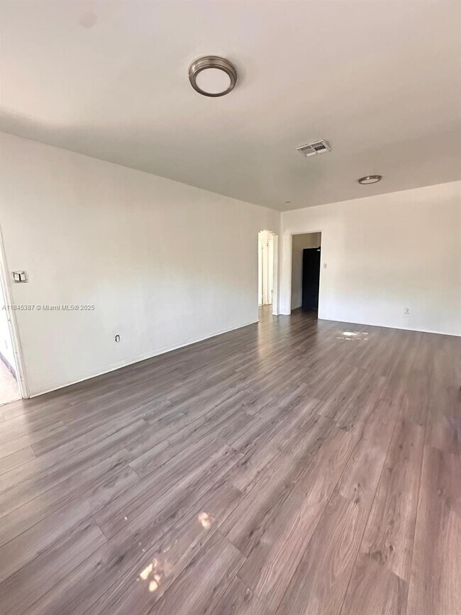 Building Photo - 1836 NW 33rd St