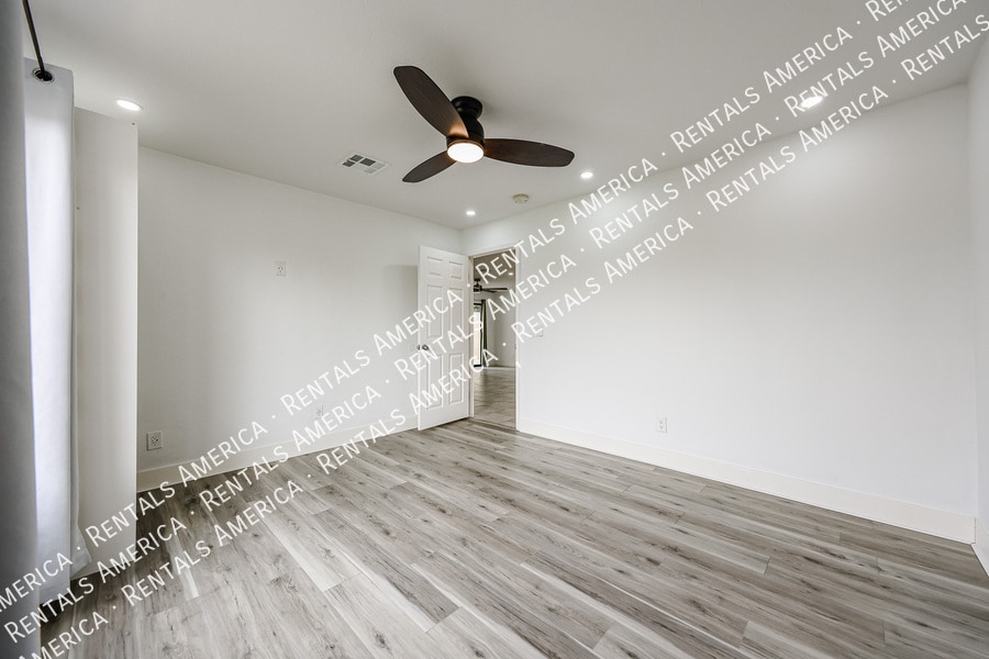 Building Photo - 3837 W Acapulco Ln