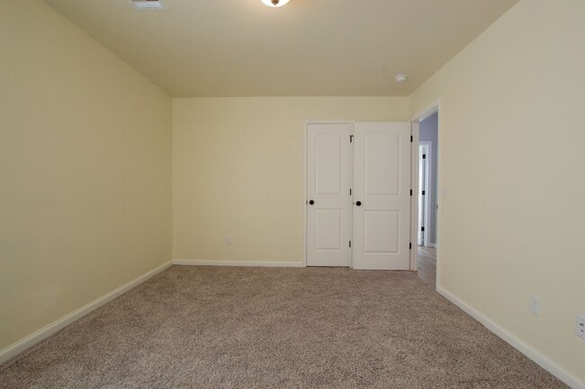 Building Photo - Modern 3-Bed, 2-Bath Home in Deer Creek School District!