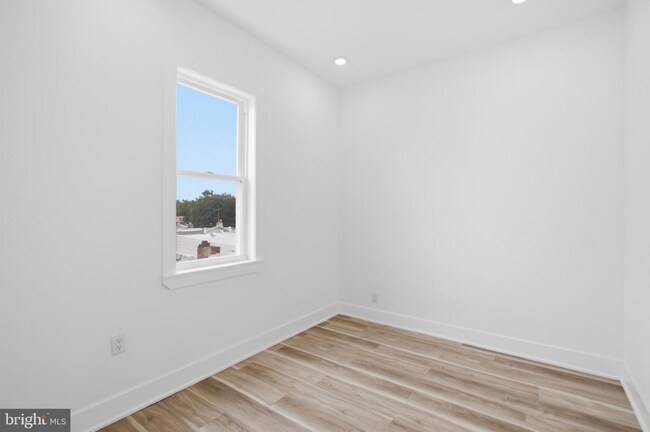 Building Photo - 349 N 62nd St