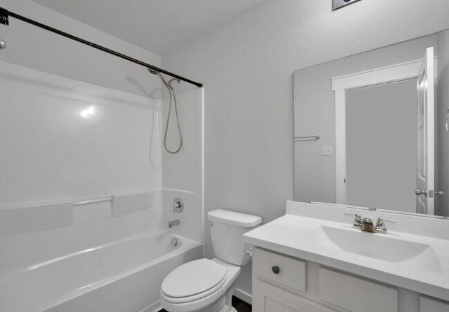 Building Photo - 40843 Mostyn Hill Dr