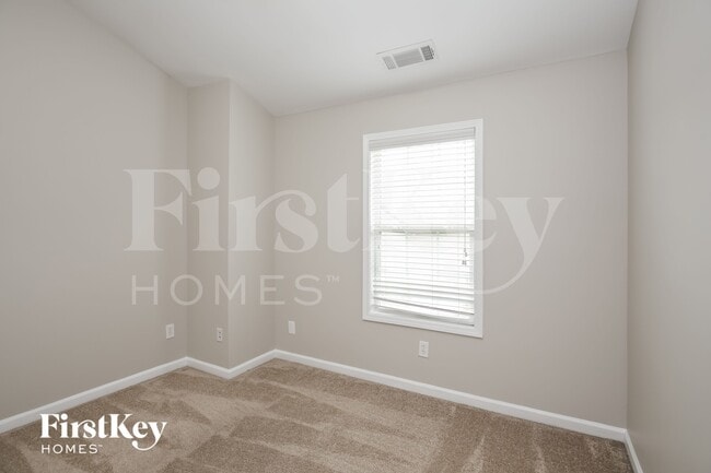 Building Photo - 6031 Apple Grove Rd NE