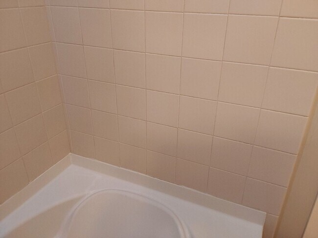 Building Photo - Gorgeous Juhl Loft unit for lease!!