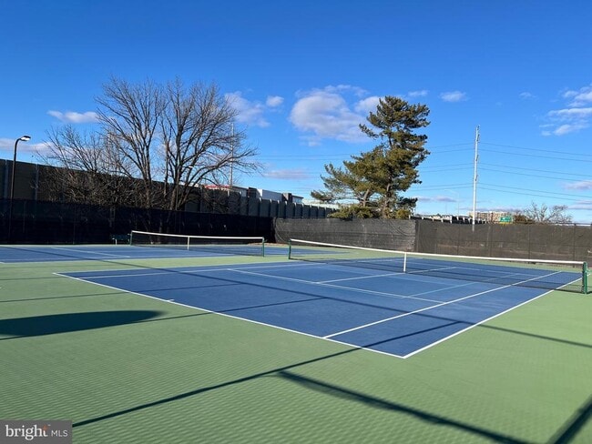 Building Photo - 1225 Martha Custis Dr