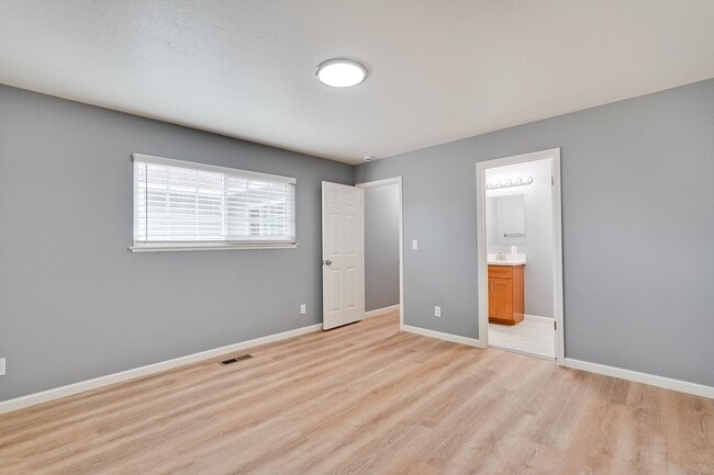 Building Photo - 1660 S Capitol Ave