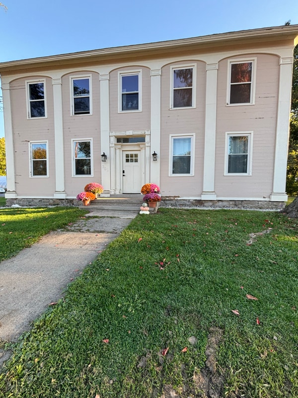 Building Photo - 201 W Main St