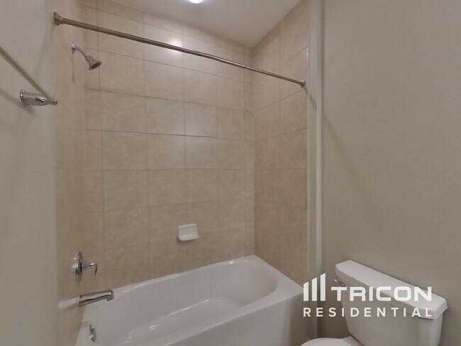 Building Photo - 6471 Longleaf Branch Dr