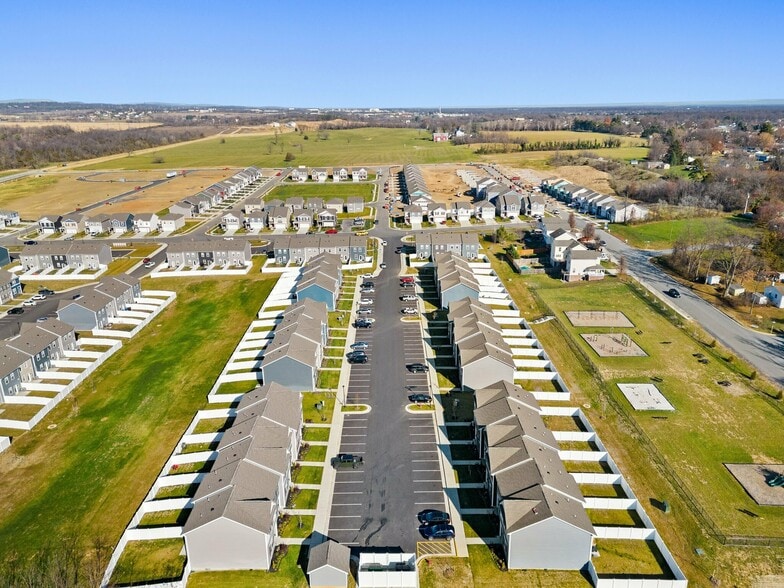 Primary Photo - West Wind Townhomes