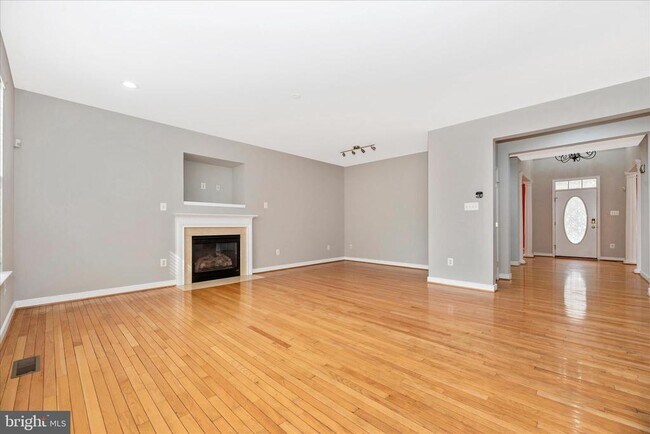 Building Photo - 3907 Braveheart Cir