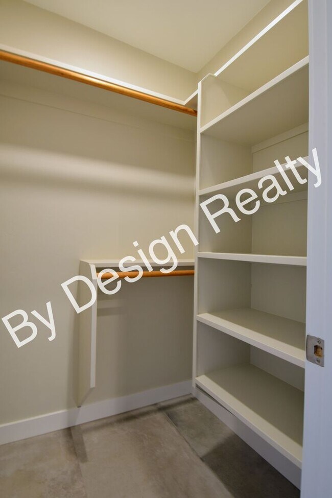 Building Photo - 3 Bed 3 Bath - Built in 2024 - 1/2 Mile to...