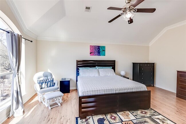 Building Photo - 9001 Sunburst Terrace