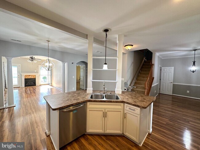 Building Photo - 6504 Feather Edge Court