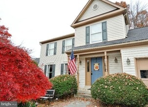 Building Photo - 6324 Deepwood Farm Dr