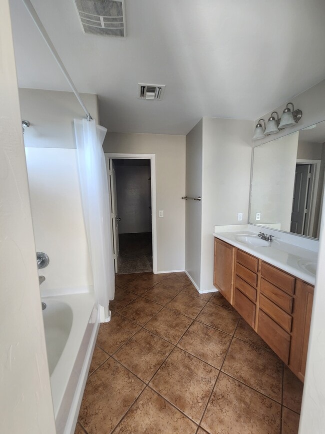 Building Photo - 10690 S Kush Canyon Ln