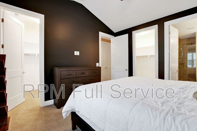 Building Photo - 508 Vernon Cir