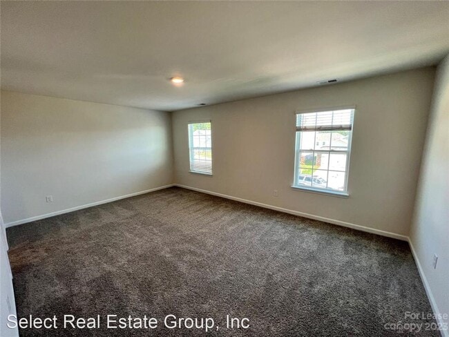 Building Photo - 5 br, 3 bath House - 106 Meadow View Drive