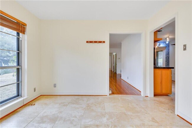 Building Photo - 2300 Rebel Rd