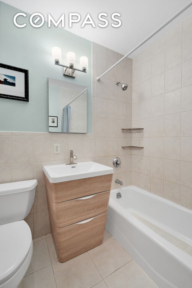 Building Photo - 316 2nd St