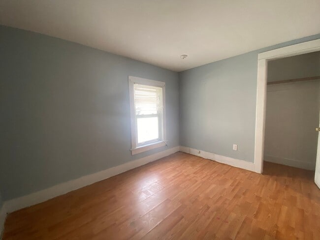 Building Photo - 7713-7715-7715 N State St