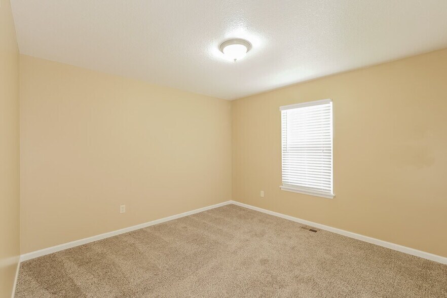 Building Photo - 705 Hibiscus Cir