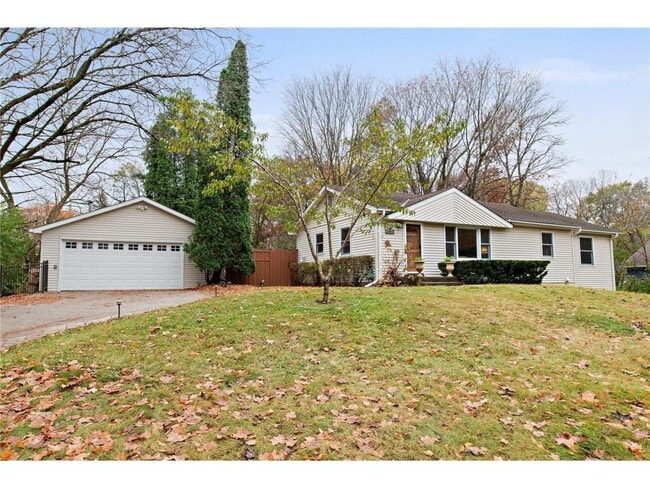 Building Photo - 15803 Sunset Rd