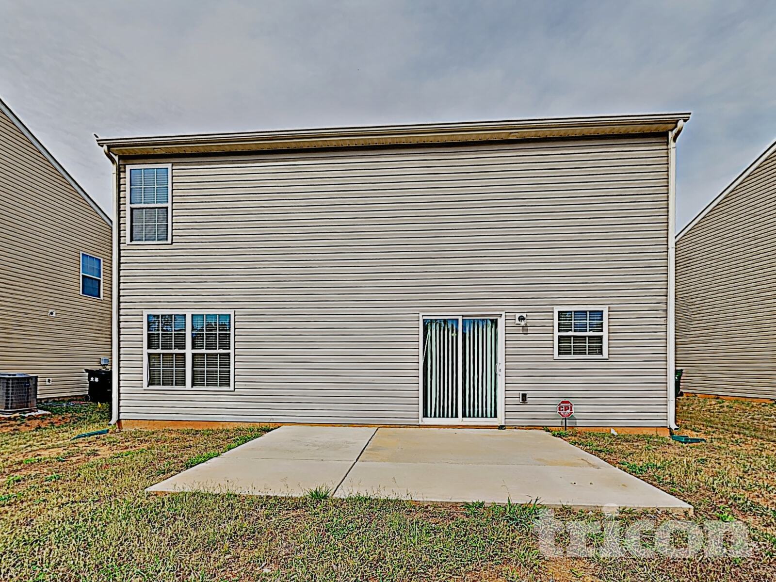 Building Photo - 2414 Dewey Creek Ln