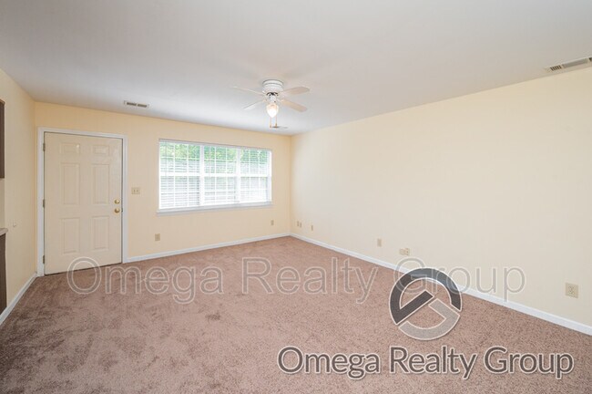 Building Photo - 484 Grey Hill Rd