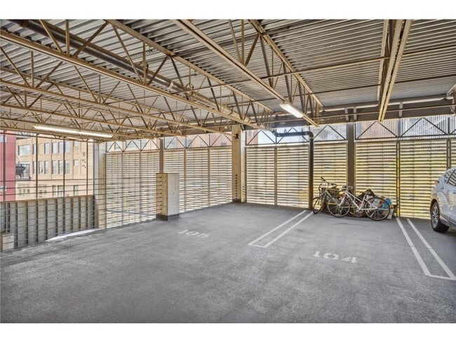 Building Photo - 801 N Washington Ave