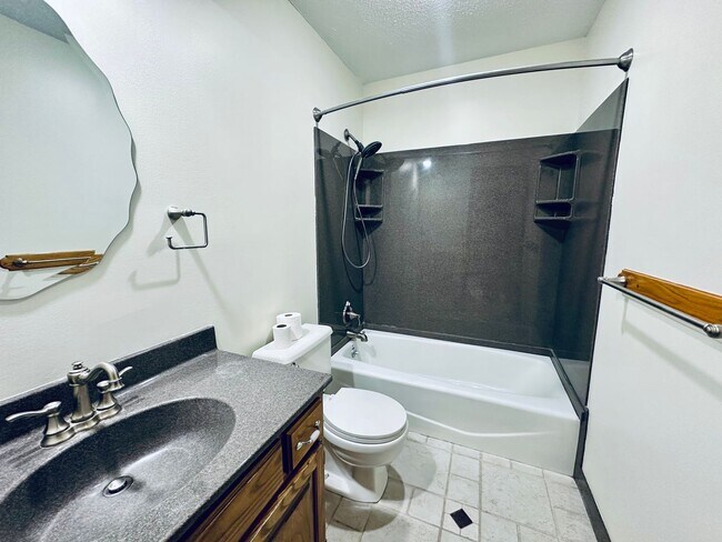 Building Photo - {15031} Charming Two Story Home + Huge, Fenced Yard + Cul de Sac