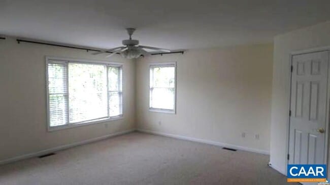 Building Photo - 140 Burnet St