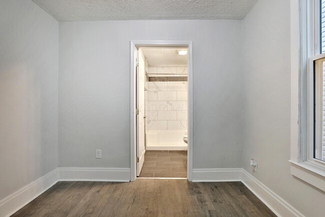 Building Photo - 628 E Whittier St