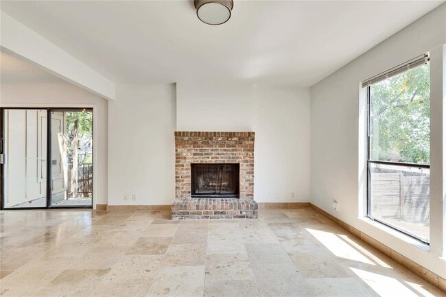 Building Photo - 6711 Deatonhill Dr