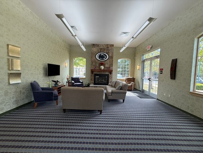 Building Photo - Two-Bedroom Condo in the Summit at Shiloh!