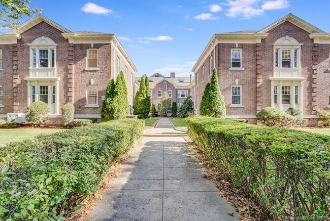 Building Photo - 433 Whitney Ave