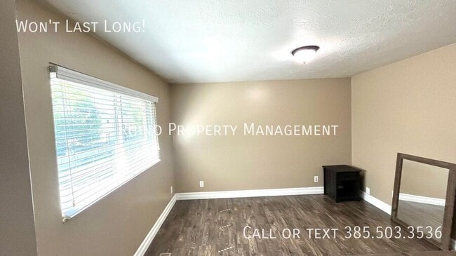 Building Photo - 5658 S Vlg Cir