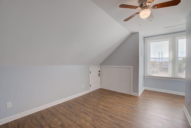 Building Photo - 1629 Hoffner St