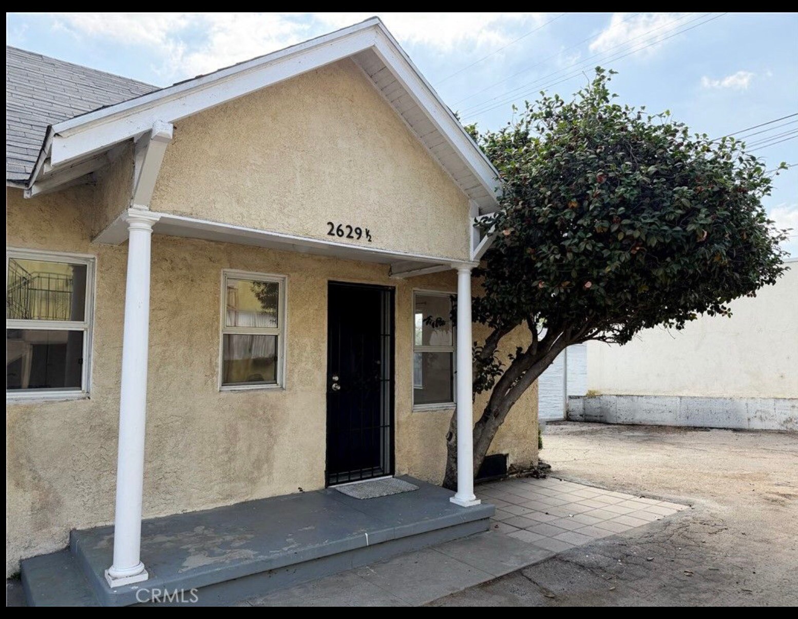 Building Photo - 2629 1/2 Granada St