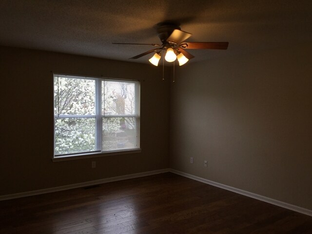 Building Photo - 9939 Big Bend Dr